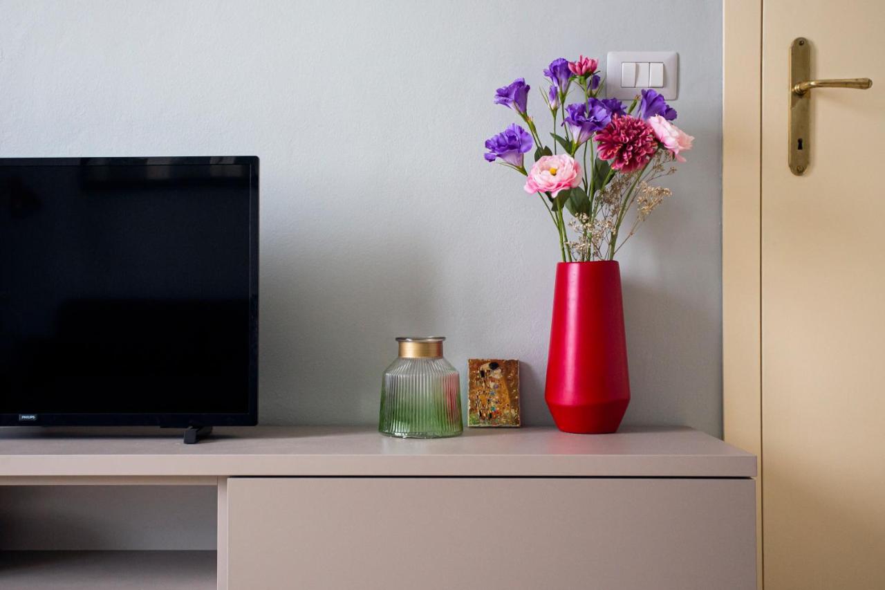 Your Nest In Milan - Via Cantoni Esterno foto